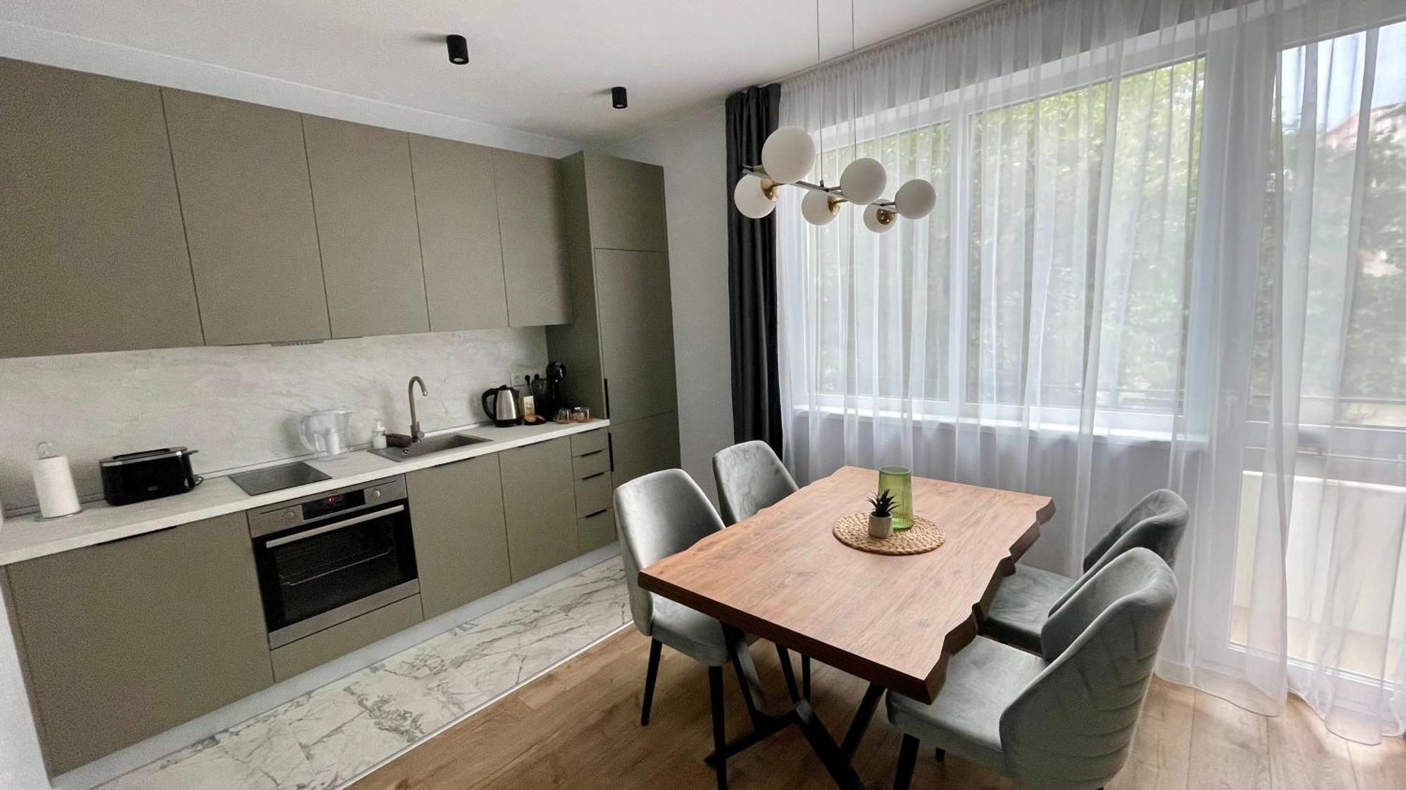 Vanquish Central Apartment Varna Ngoại thất bức ảnh