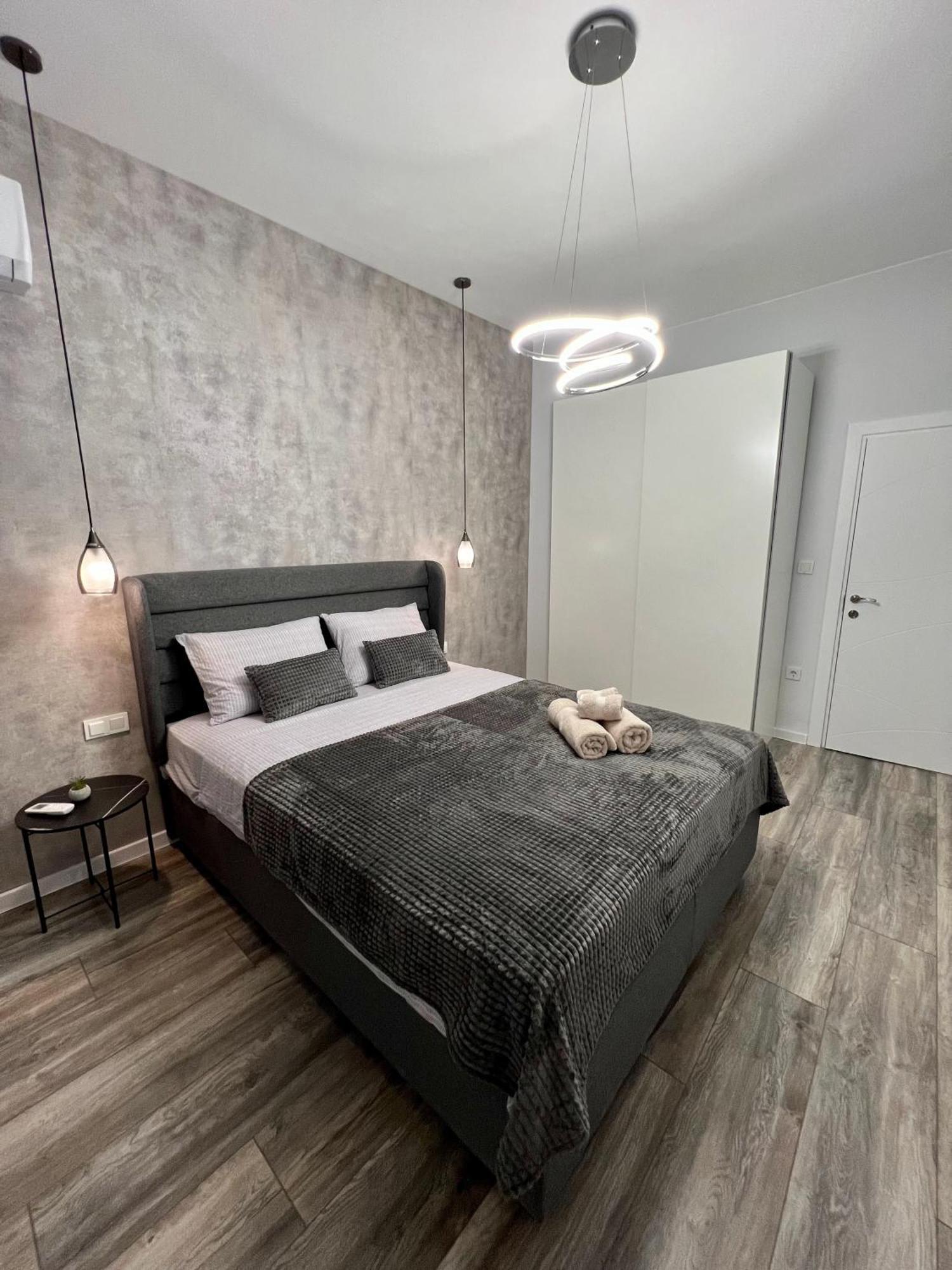 Vanquish Central Apartment Varna Ngoại thất bức ảnh